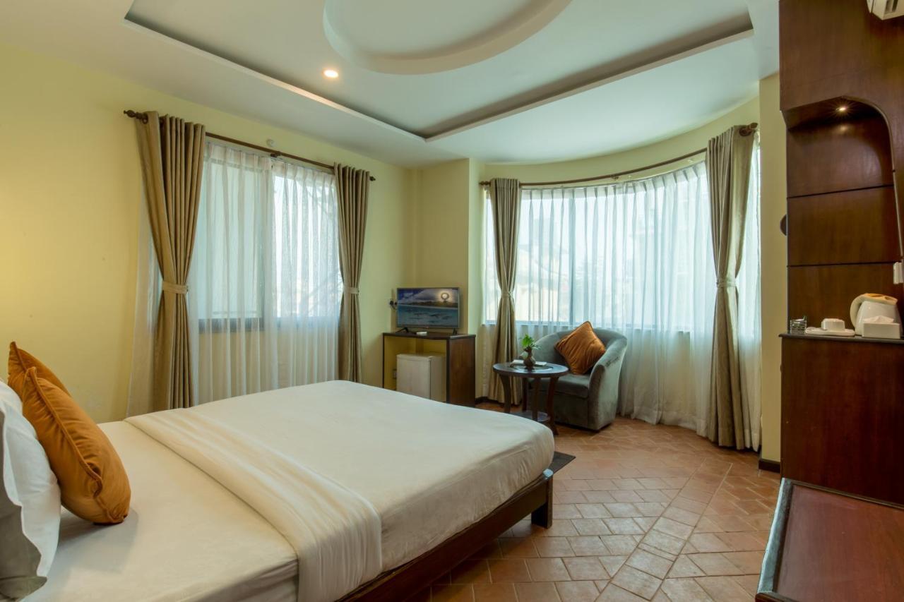 Dahlia Boutique Hotel Pokhara Exterior photo